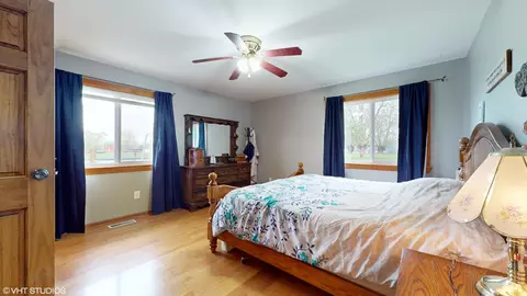 Bedroom - 6360 Peart Rd, Morris, IL 60450 photo 1 of 5