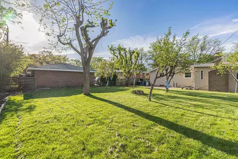 2405 Birch Ln, Rolling Meadows, IL 60008 photo 23