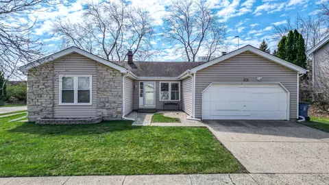137 Harding Dr, Glendale Heights, IL 60139