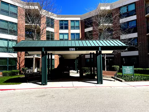 1285 Luther Ln #175, Arlington Heights, IL 60004