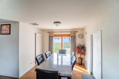 85 Maricopa Ln, Hoffman Estates, IL 60169 photo 4