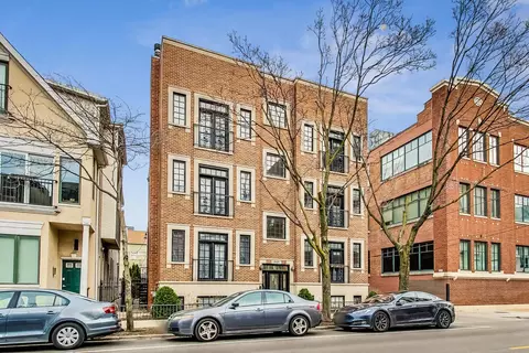 2421 N Racine Ave #3S, Chicago, IL 60614