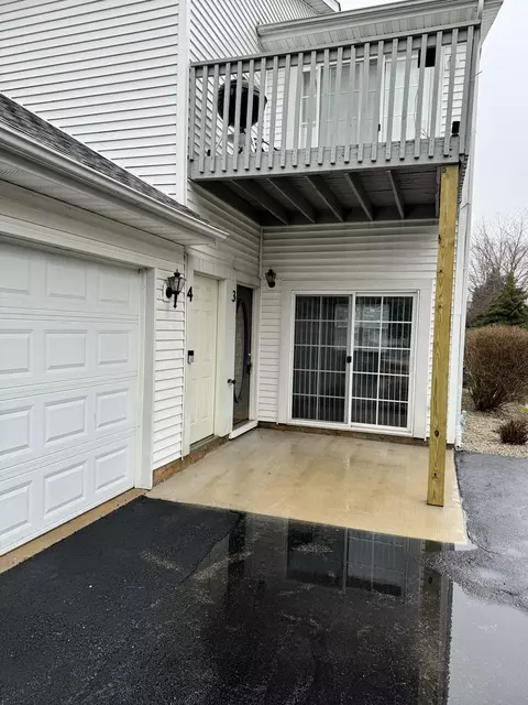 10226 Monarch Rd #3, Roscoe, IL 61073