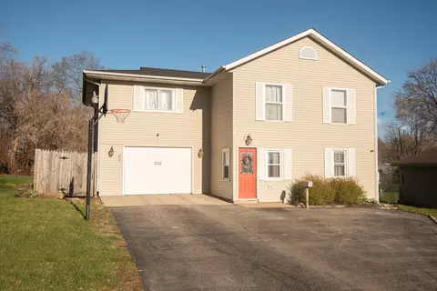 2024 Eastmoreland Ave, Rockford, IL 61108