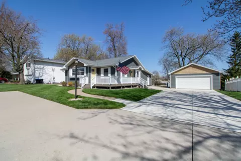 707 W Hamilton Rd, Bloomington, IL 61704