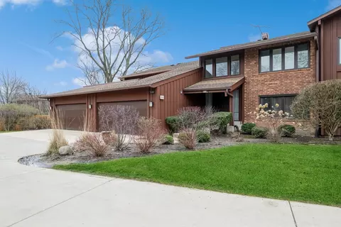 3101 Toulon Dr #B2, Northbrook, IL 60062