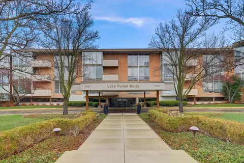 1301 N Western Ave #206, Lake Forest, IL 60045