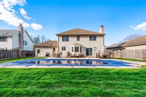 Exterior - 1200 Prairie Dr, Algonquin, IL 60102 photo 11 of 16