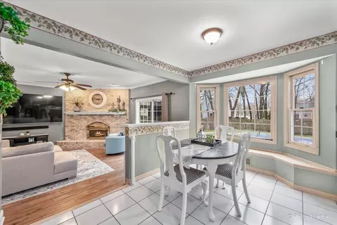 Dining - 1200 Prairie Dr, Algonquin, IL 60102 photo 3 of 4