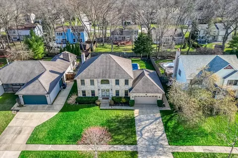Exterior - 1200 Prairie Dr, Algonquin, IL 60102 photo 5 of 16