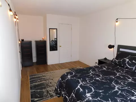 Bedroom - 1664 Valley Forge Ct #B, Wheaton, IL 60189 photo 2 of 3