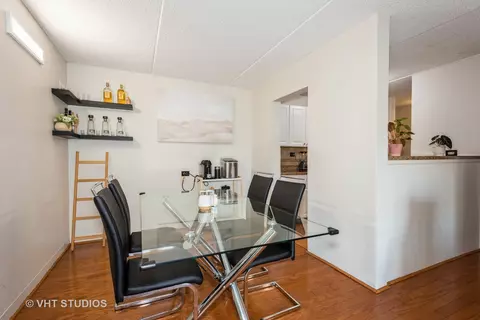 Dining - 5550 Astor Ln #101, Rolling Meadows, IL 60008 photo 2 of 2