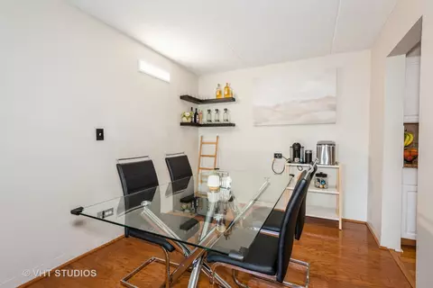 Dining - 5550 Astor Ln #101, Rolling Meadows, IL 60008 photo 1 of 2