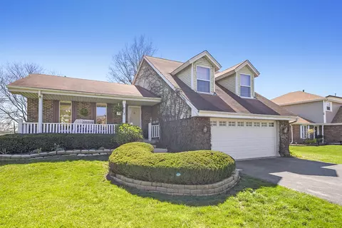 9161 Sunrise Ln, Orland Park, IL 60462