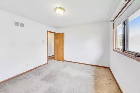 Bedroom - 19221 Brompton Ct, Mokena, IL 60448 photo 7 of 9