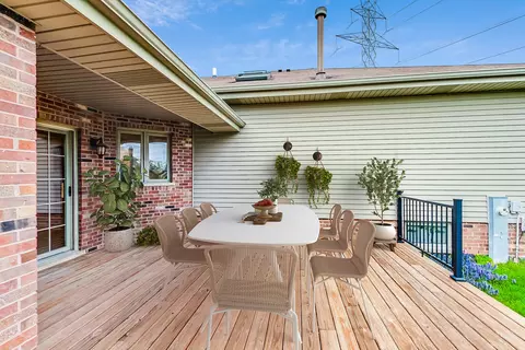 Exterior - 19221 Brompton Ct, Mokena, IL 60448 photo 2 of 13