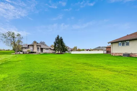 Exterior - 19221 Brompton Ct, Mokena, IL 60448 photo 11 of 13