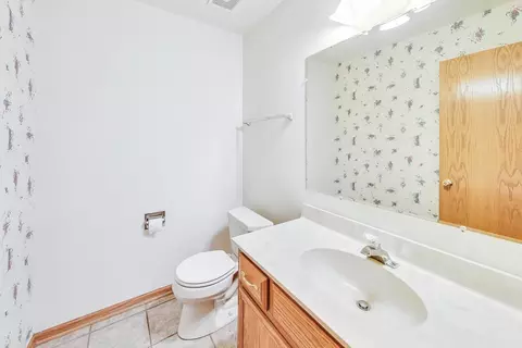 Bath - 19221 Brompton Ct, Mokena, IL 60448 photo 1 of 3