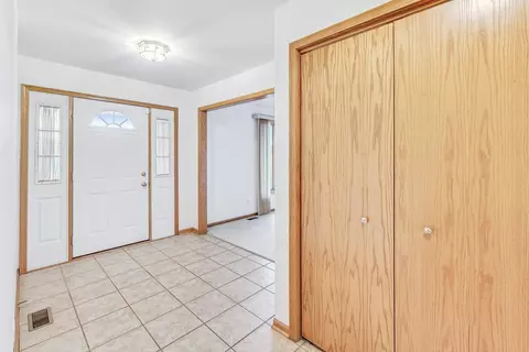Entry Way - 19221 Brompton Ct, Mokena, IL 60448 photo 1 of 2