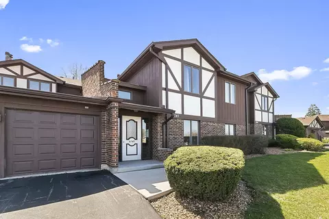 9745 W Creek Rd #E1, Palos Park, IL 60464