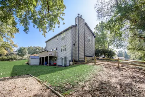 Exterior - 38 W652 Sunvale Dr, Elgin, IL 60124 photo 5 of 10