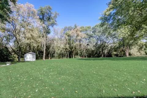 Exterior - 38 W652 Sunvale Dr, Elgin, IL 60124 photo 9 of 10