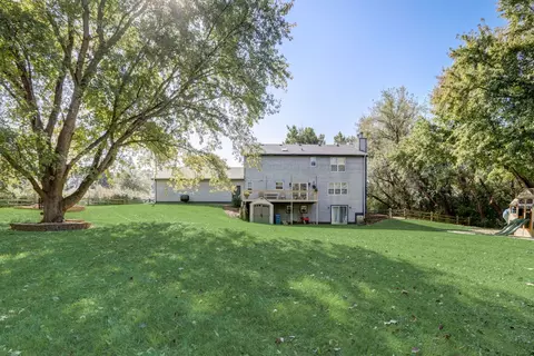 Exterior - 38 W652 Sunvale Dr, Elgin, IL 60124 photo 4 of 10