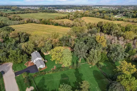 View/Area - 38 W652 Sunvale Dr, Elgin, IL 60124 photo 2 of 4