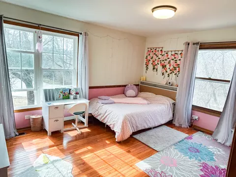 Bedroom - 38 W652 Sunvale Dr, Elgin, IL 60124 photo 3 of 4
