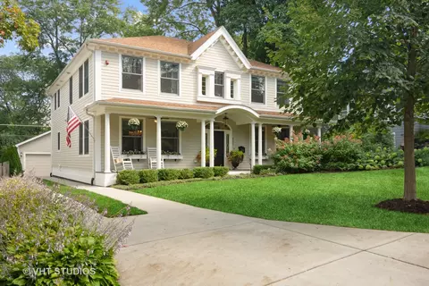 533 Prairie Ave, Barrington, IL 60010