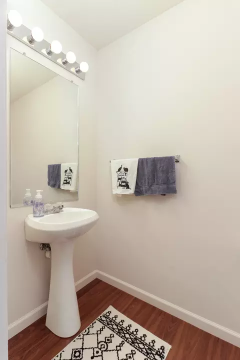 Bath - 1113 Bull St, Normal, IL 61761 photo 1 of 5