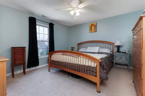 Bedroom - 1113 Bull St, Normal, IL 61761 photo 1 of 6