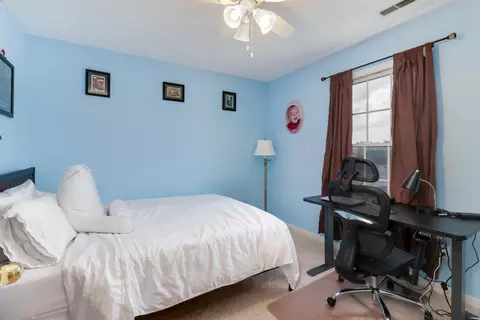Bedroom - 1113 Bull St, Normal, IL 61761 photo 3 of 6