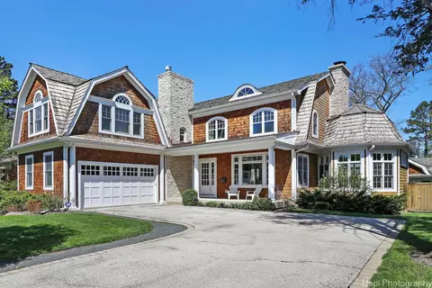 1832 Oak Ave, Northbrook, IL 60062