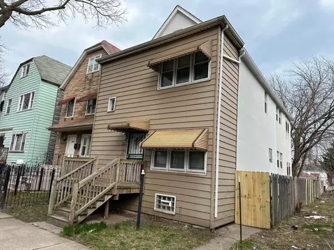 8127 S Escanaba Ave, Chicago, IL 60617