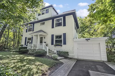 2078 Linden Ave, Highland Park, IL 60035