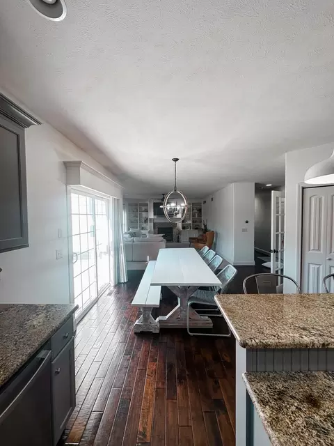 Dining - 3901 Anabelle Dr, Bloomington, IL 61704 photo 2 of 6