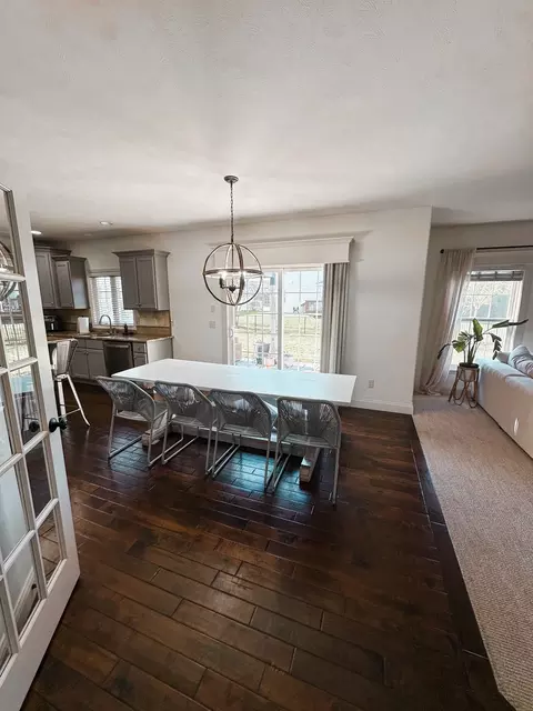 Dining - 3901 Anabelle Dr, Bloomington, IL 61704 photo 3 of 6