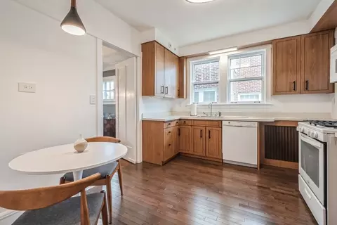 Kitchen - 2235 Wesley Ave, Evanston, IL 60201 photo 2 of 2