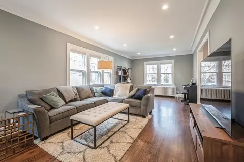 Living - 2235 Wesley Ave, Evanston, IL 60201 photo 2 of 3