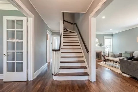 Entry Way - 2235 Wesley Ave, Evanston, IL 60201 photo 2 of 2