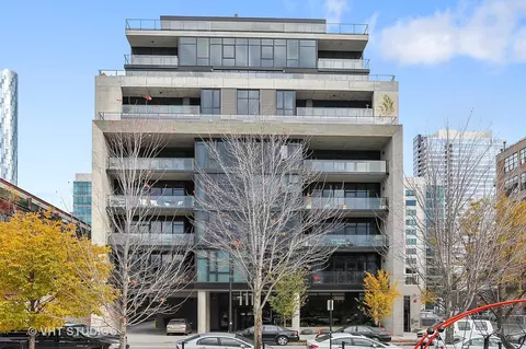 111 S Peoria St #804, Chicago, IL 60607