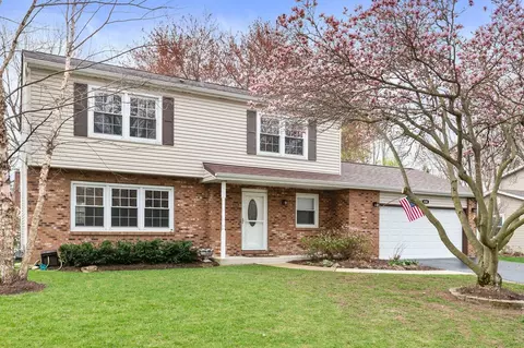 434 Carriage Hill Rd, Naperville, IL 60565