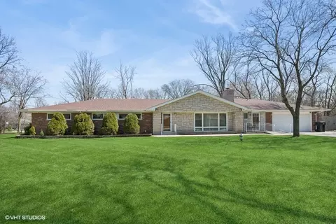 301 Brookwood Dr, Olympia Fields, IL 60461