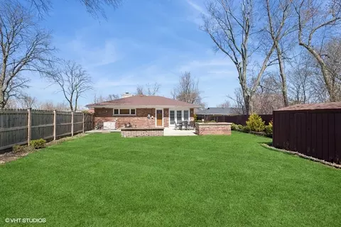 Exterior - 301 Brookwood Dr, Olympia Fields, IL 60461 photo 7 of 8