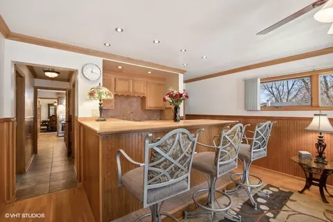 Kitchen - 301 Brookwood Dr, Olympia Fields, IL 60461 photo 4 of 4
