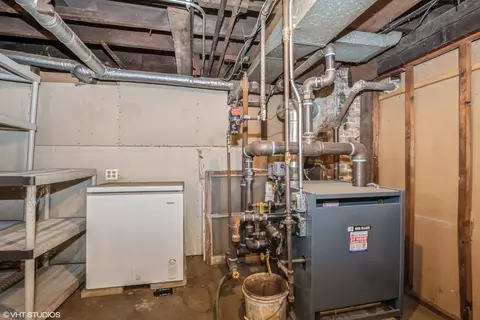 Exterior - 1727 W 100th St, Chicago, IL 60643 photo 3 of 6