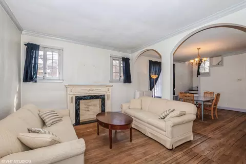Living - 1727 W 100th St, Chicago, IL 60643 photo 2 of 4