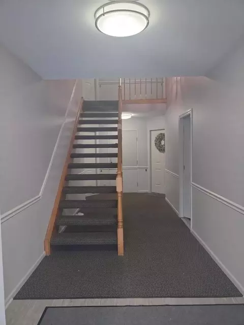 Entry Way - 1305 Nutmeg Ct #A, Mount Prospect, IL 60056 photo 1 of 4