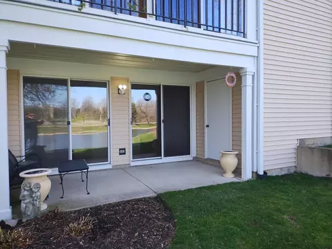 Exterior - 1305 Nutmeg Ct #A, Mount Prospect, IL 60056 photo 2 of 7